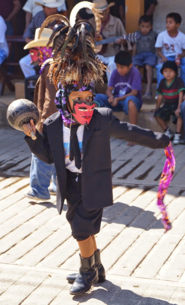 DANZA  DE LOS CHAREOS
